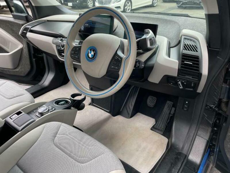 i3