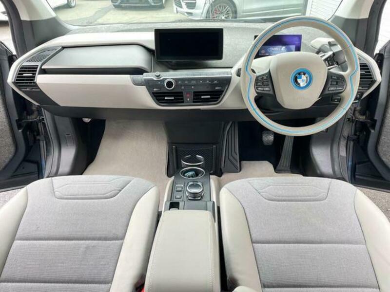 i3