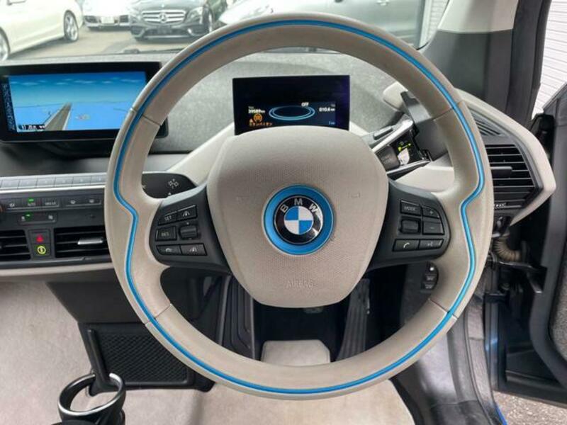 i3