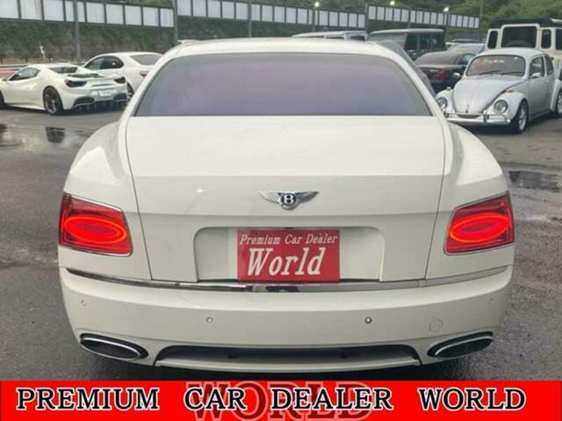 FLYING SPUR