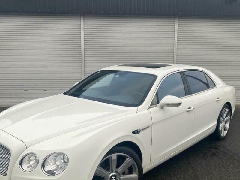 FLYING SPUR