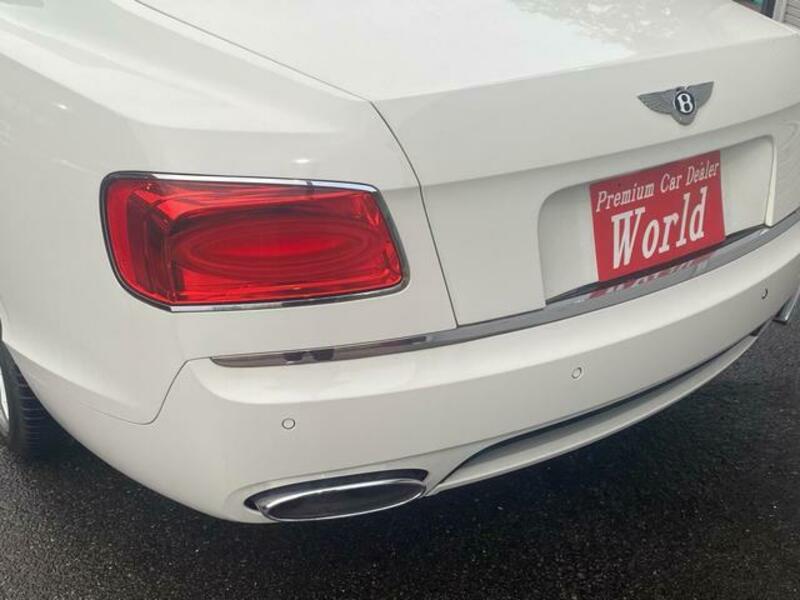 FLYING SPUR