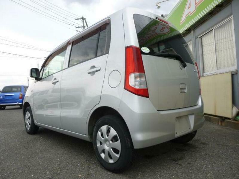 WAGON R