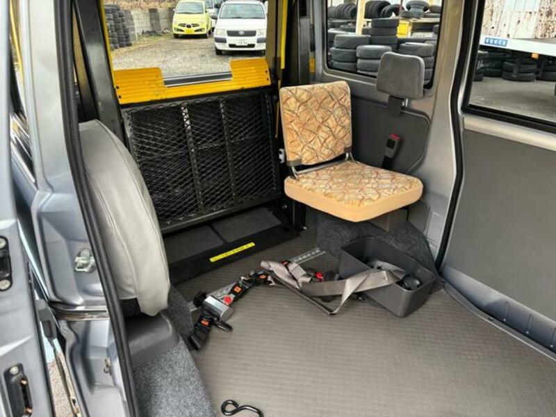 MINICAB VAN