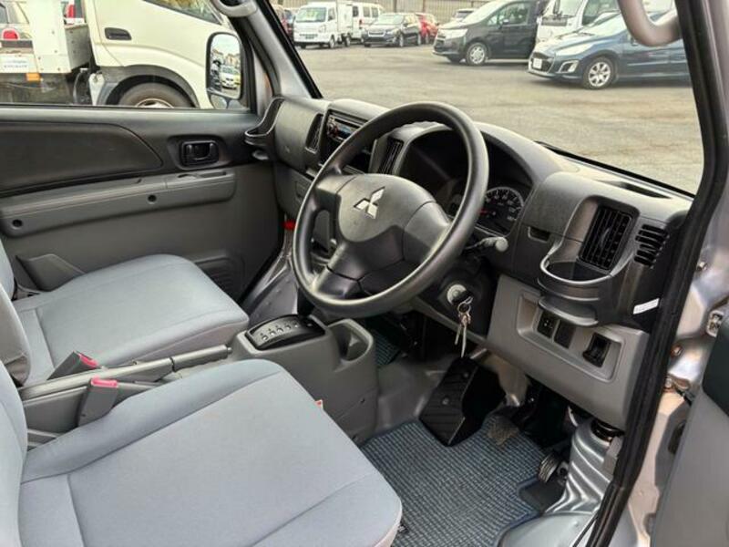 MINICAB VAN