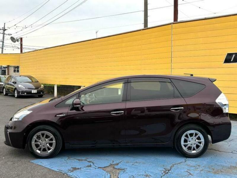 PRIUS ALPHA