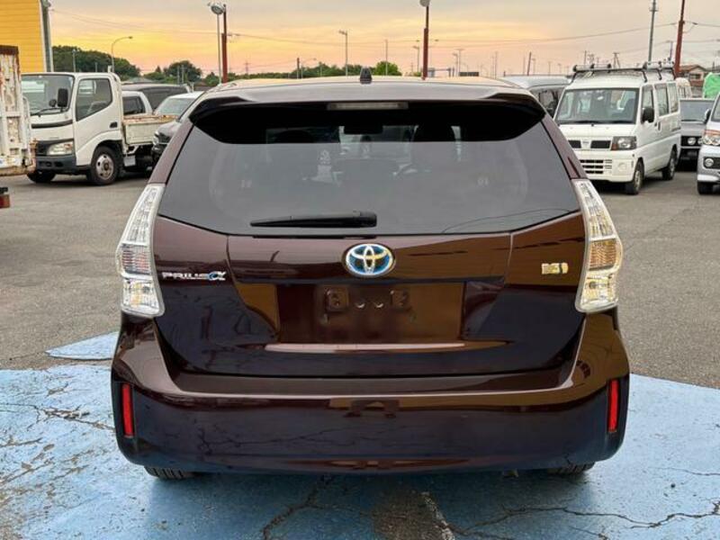 PRIUS ALPHA