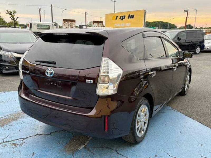 PRIUS ALPHA