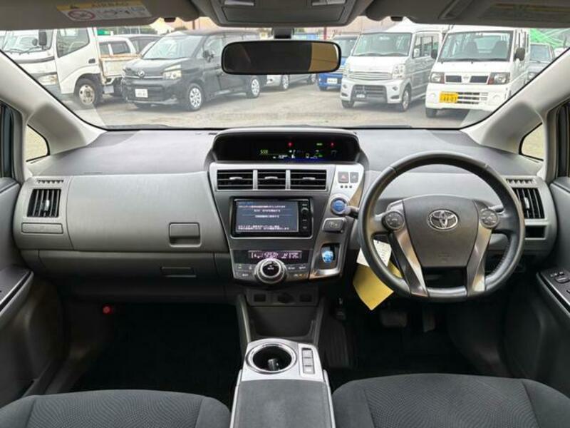 PRIUS ALPHA
