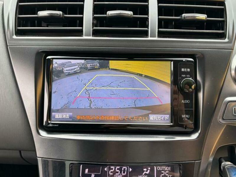 PRIUS ALPHA