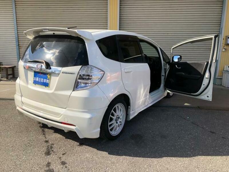 FIT HYBRID