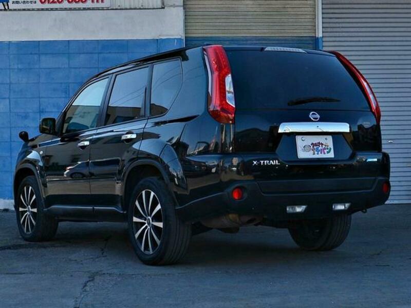 X-TRAIL