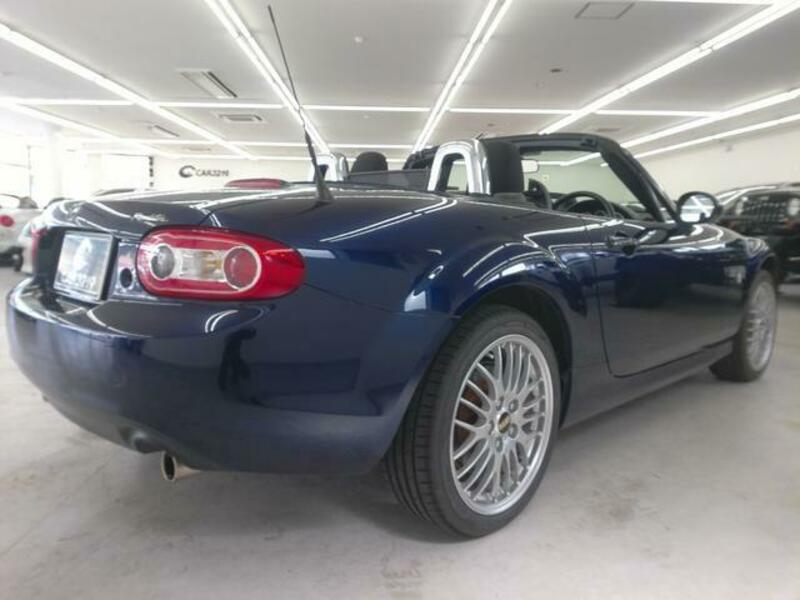 ROADSTER