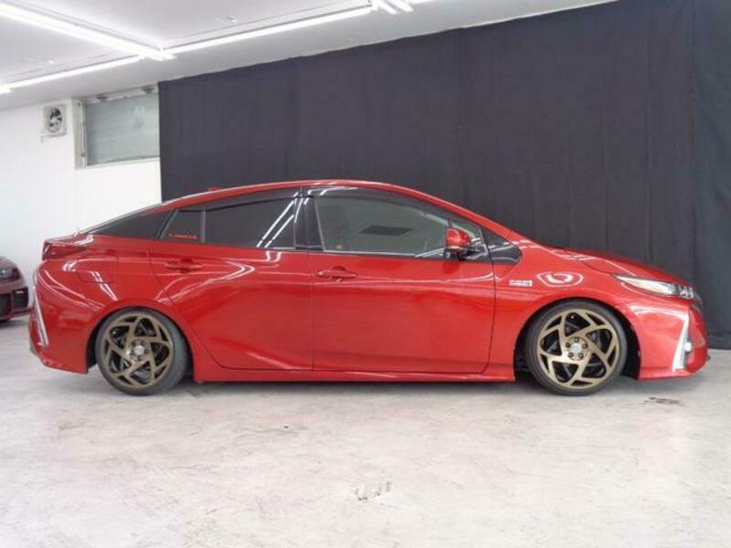 PRIUS PHV