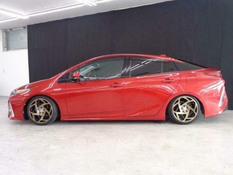 PRIUS PHV