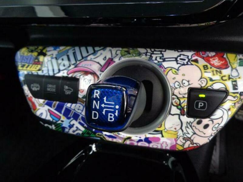 PRIUS PHV