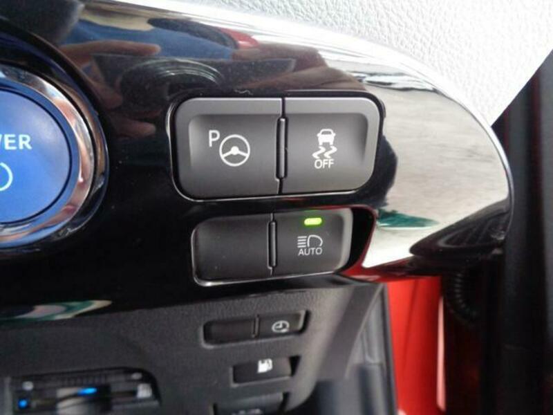 PRIUS PHV