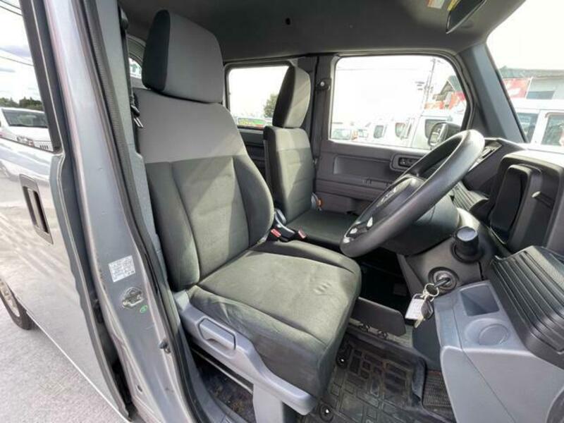 N-VAN