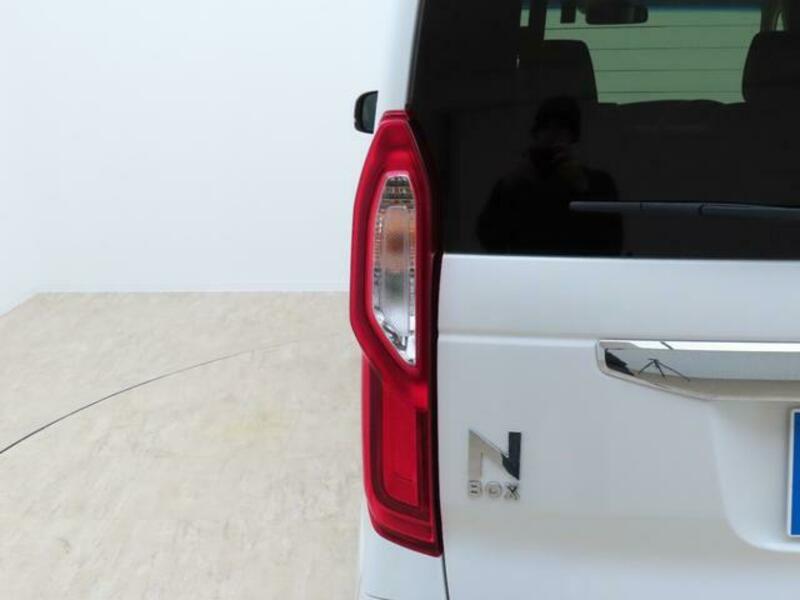 N BOX