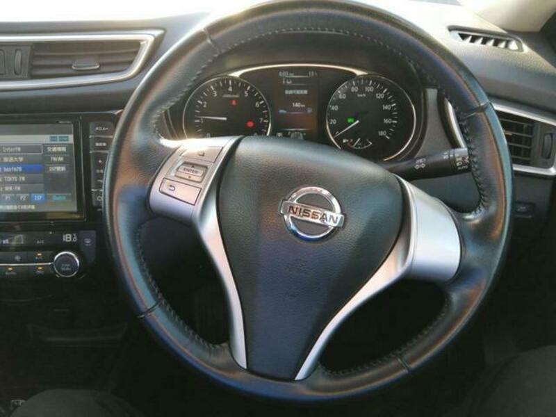 X-TRAIL