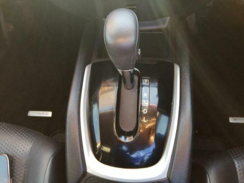 X-TRAIL