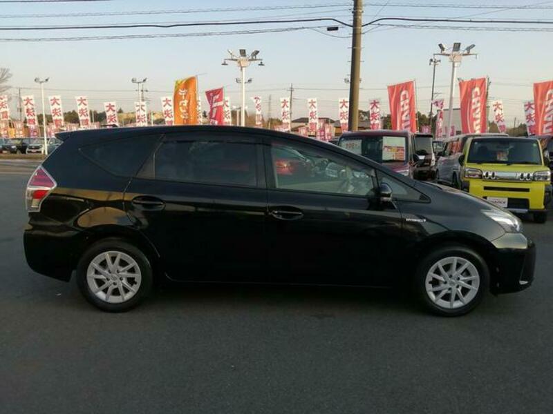 PRIUS ALPHA