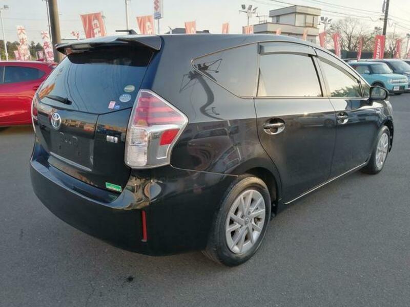 PRIUS ALPHA