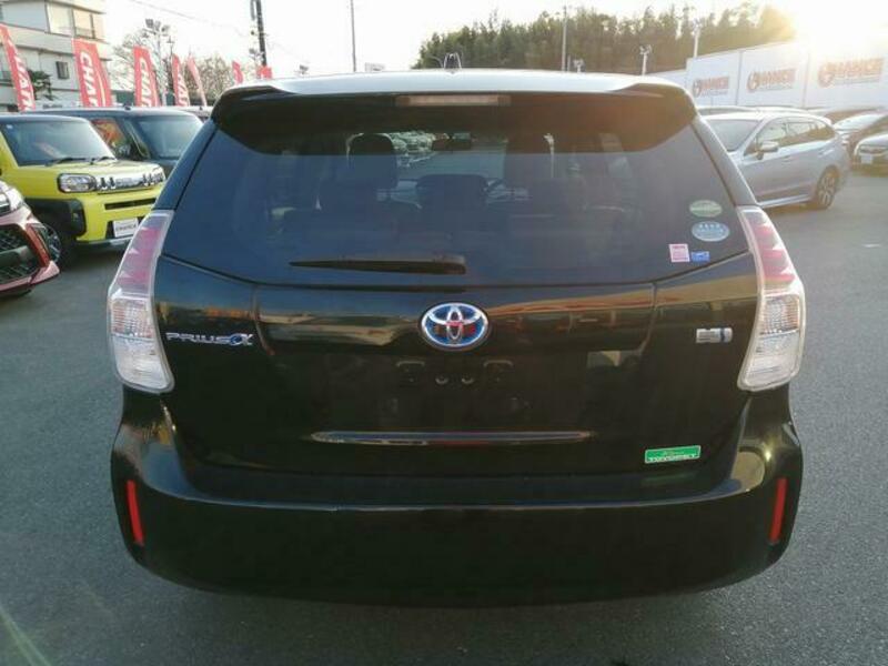PRIUS ALPHA