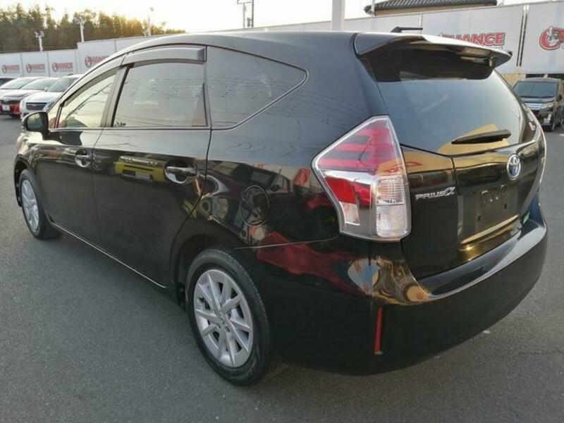 PRIUS ALPHA