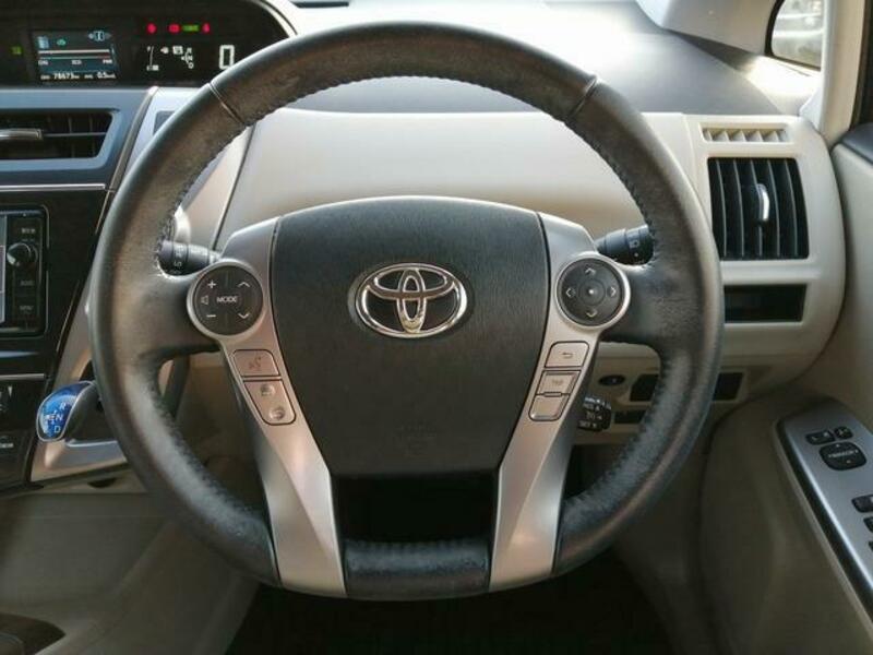 PRIUS ALPHA