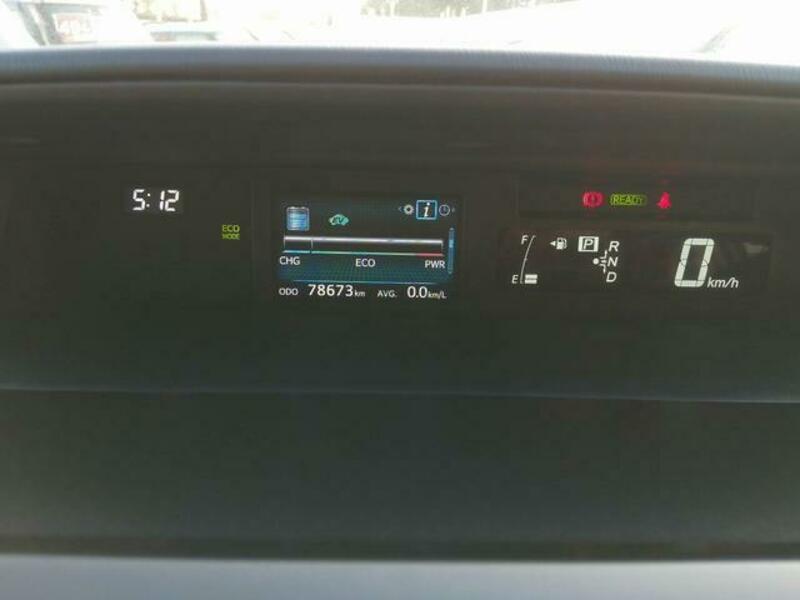 PRIUS ALPHA