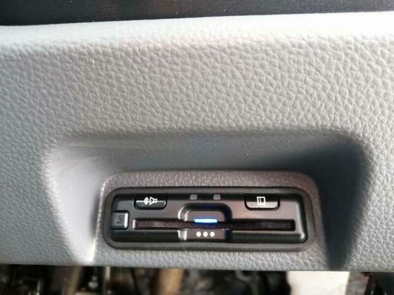 N-VAN