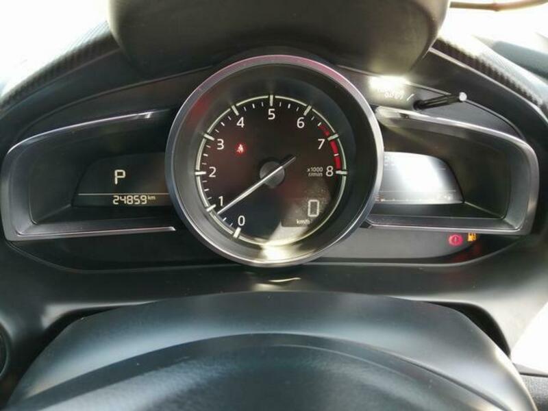 MAZDA2