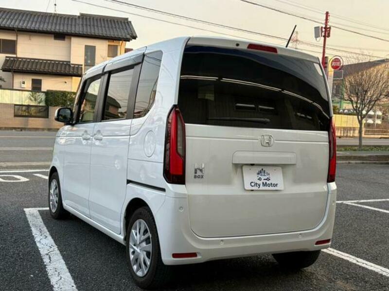 N BOX