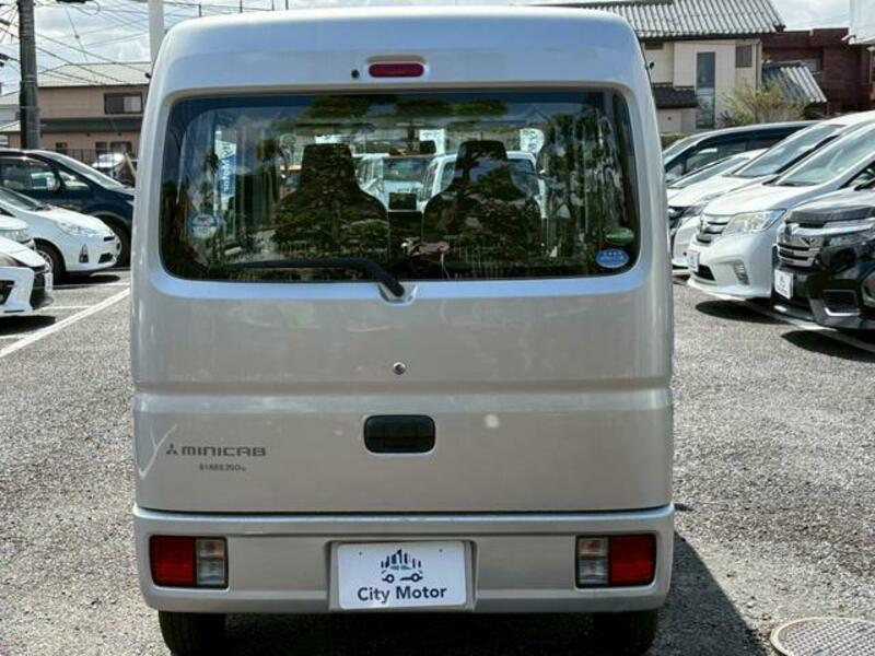 MINICAB VAN