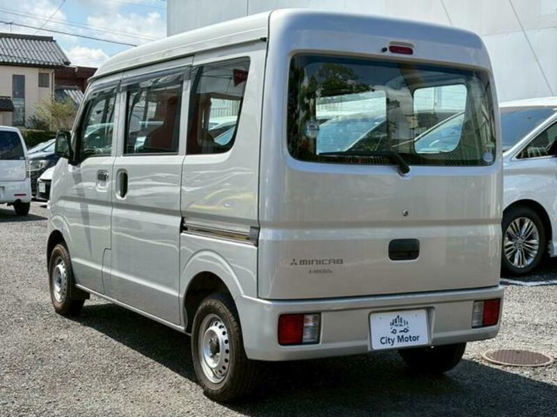 MINICAB VAN