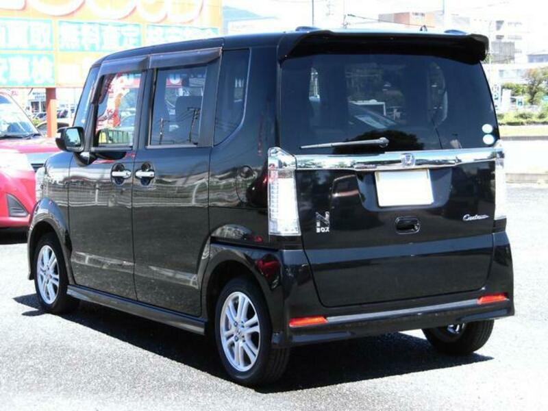 N BOX CUSTOM