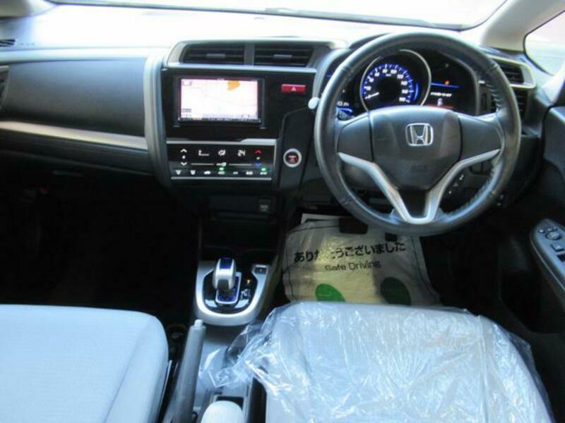 FIT HYBRID