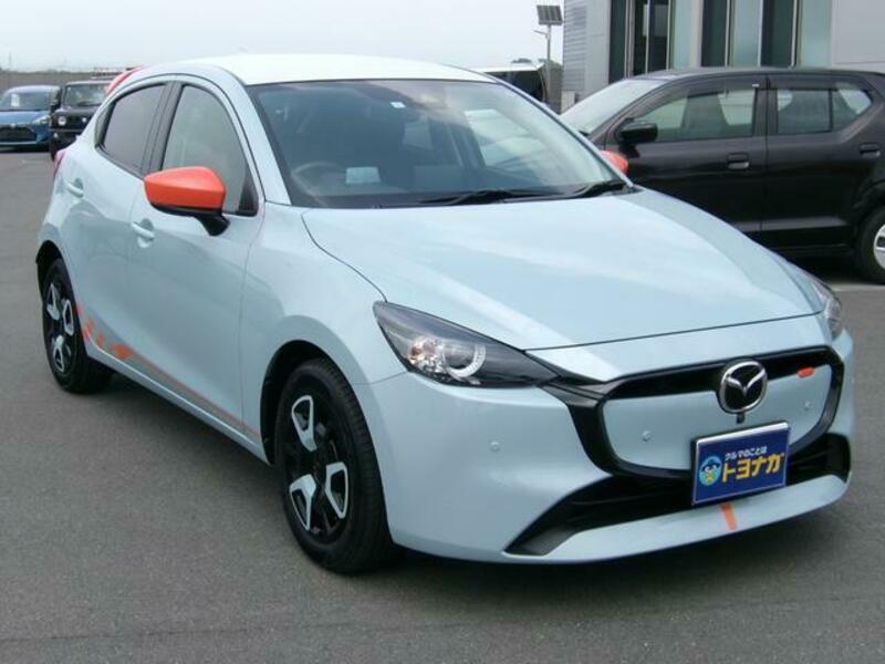 MAZDA2