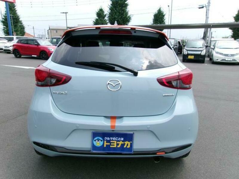 MAZDA2