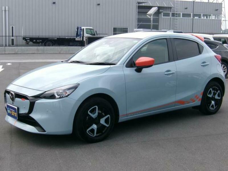 MAZDA2