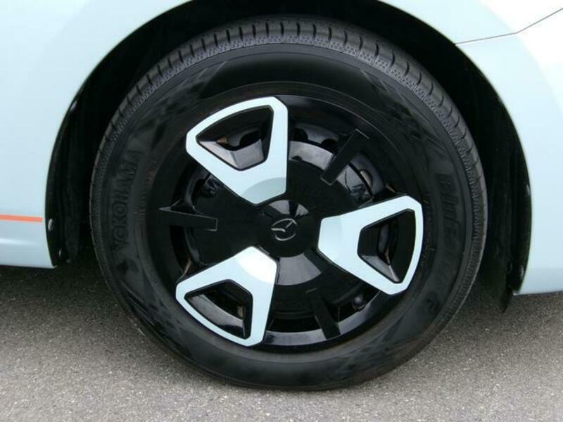 MAZDA2