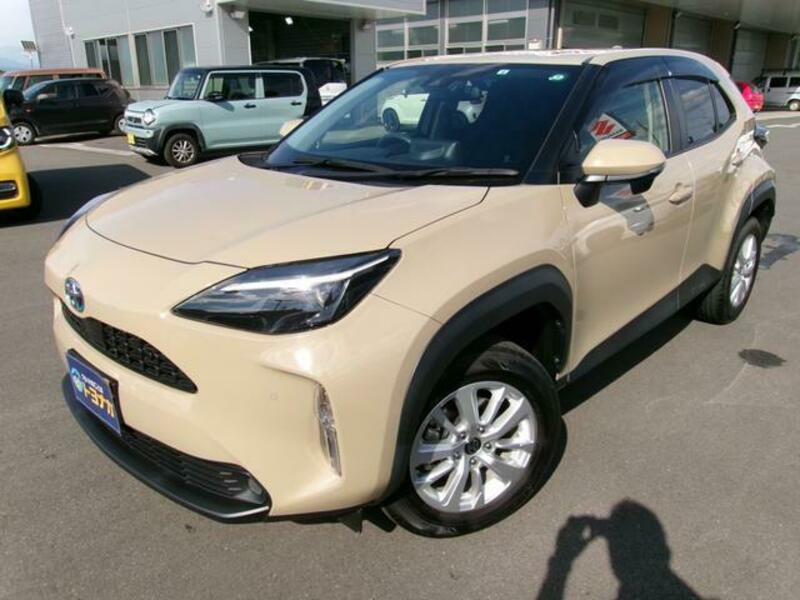 YARIS CROSS