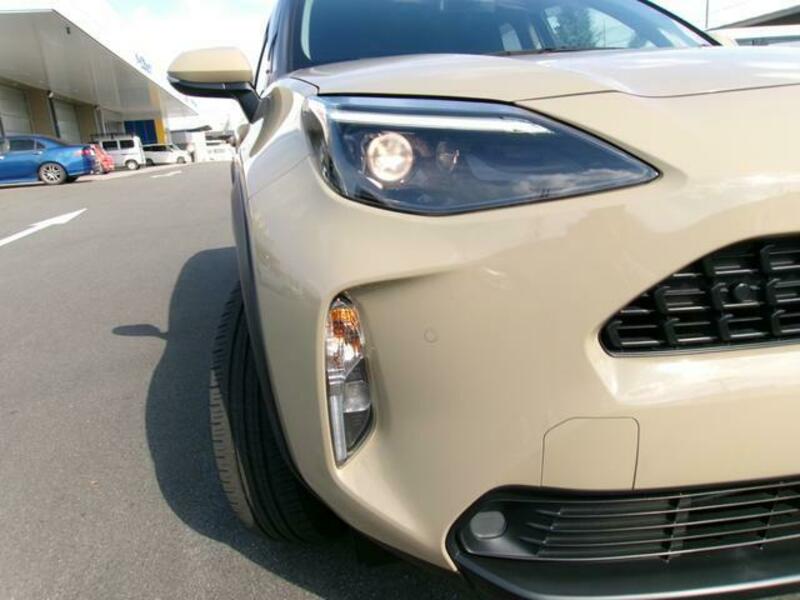 YARIS CROSS