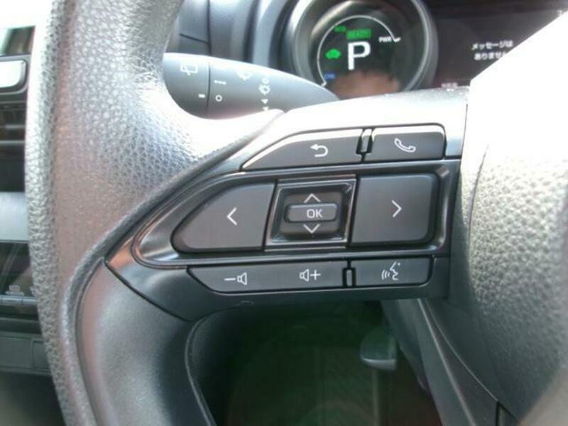YARIS CROSS
