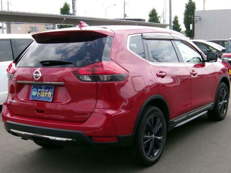 X-TRAIL