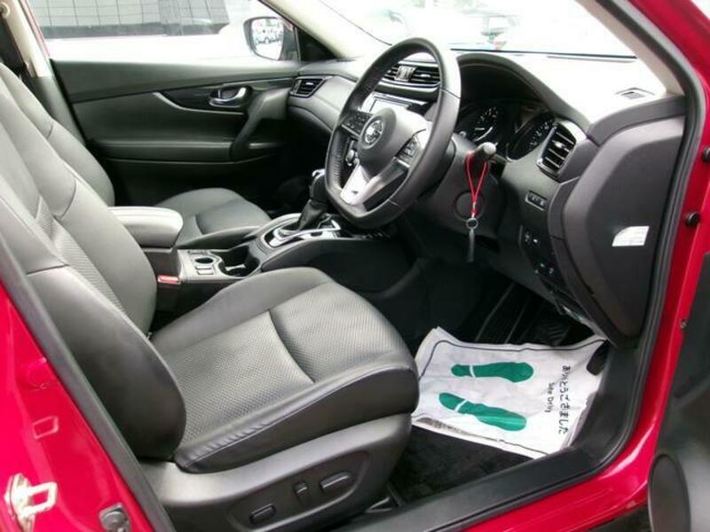 X-TRAIL