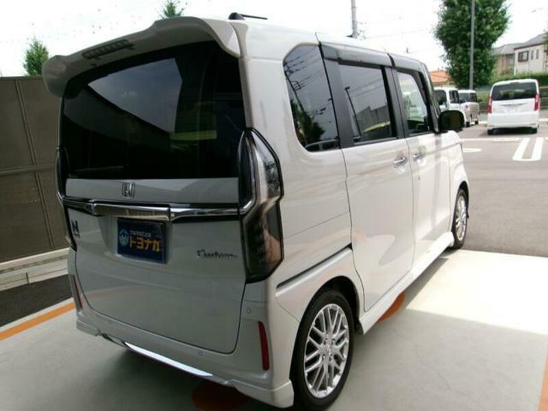 N BOX CUSTOM