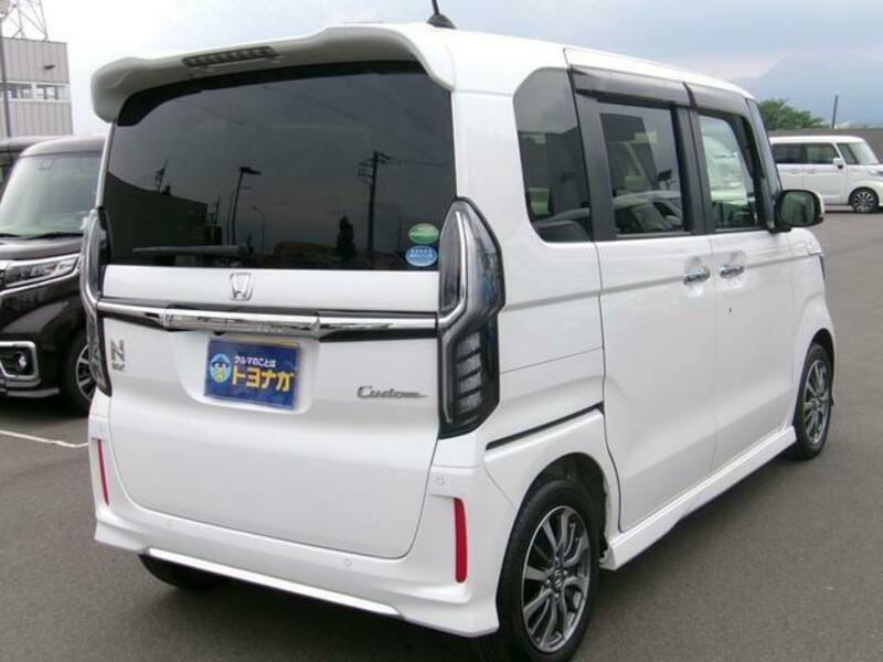 N BOX CUSTOM