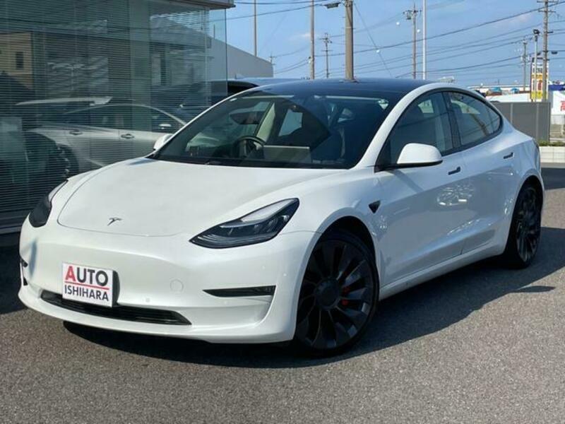 TESLA MODEL 3